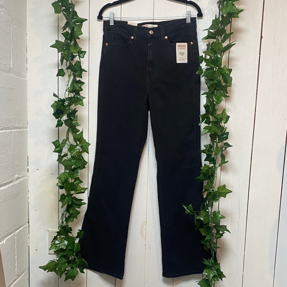 Levi's Women's Classic  High Rise Black Flare Leg Jeans